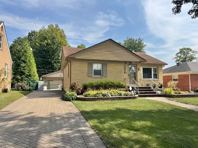 415 N Russel St, Mount Prospect, IL, 60056