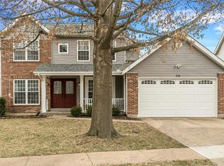 218 Westridge Parc Ln, Ballwin, MO 63021