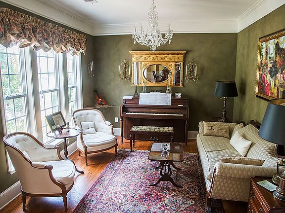 Music Room or Office: ULevel