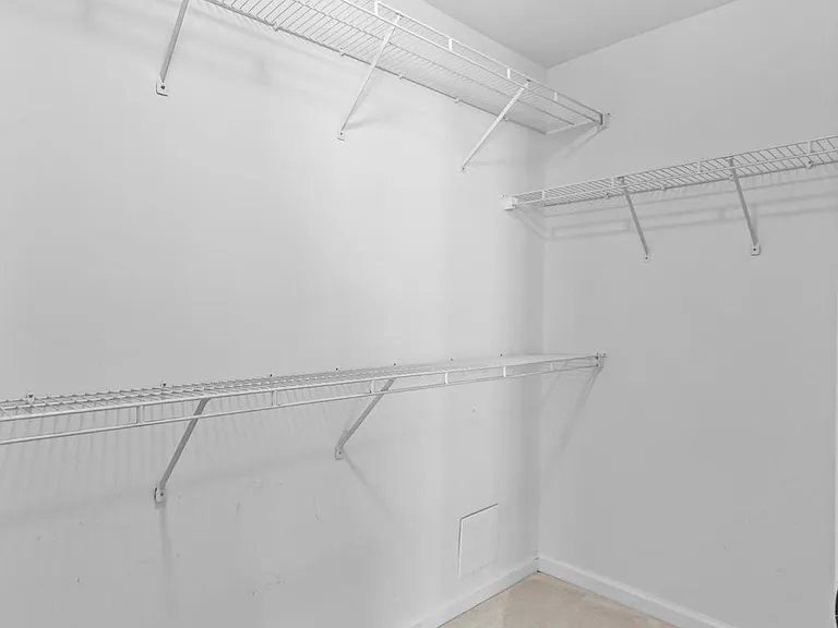 5011 Waple Ln — Photo 52