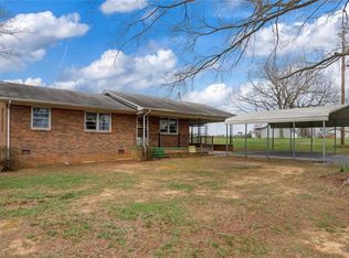 2283 Grooms Rd, Reidsville, NC 27320