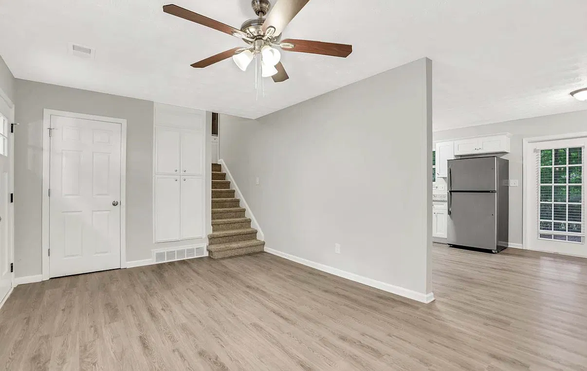 3 bed, 1665 sqft, $2,100 — Photo 3