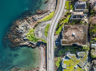 1270 Beach Dr #305, Oak Bay, BC