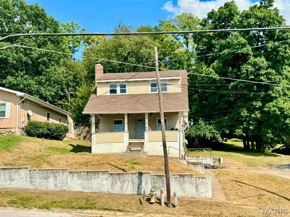 220 N Hawkins Ave, Hannibal, MO 63401