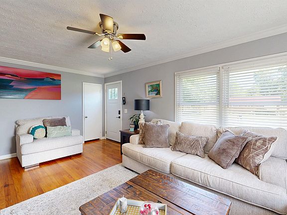 5th image of 247 Navaho Dr