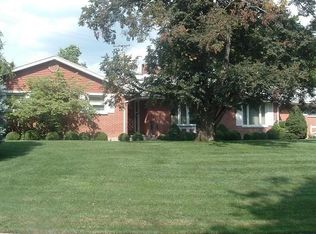 5464 Woodbridge Ln, Dayton, OH 45429