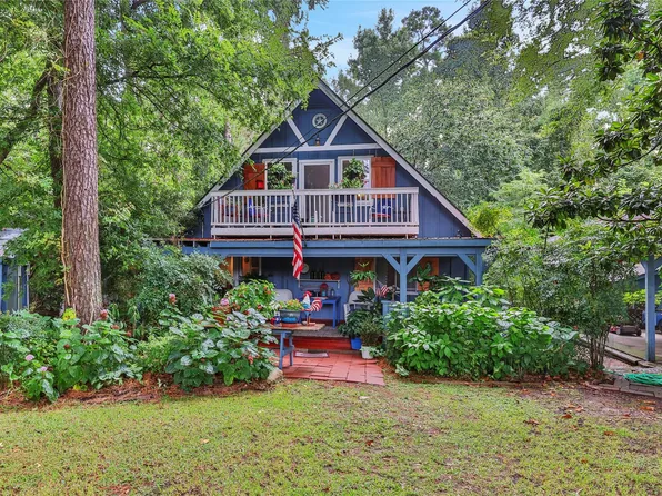 300 Timber Dr, Coldspring, TX 77331