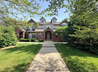 2916 Signature Blvd, Ann Arbor, MI 48103