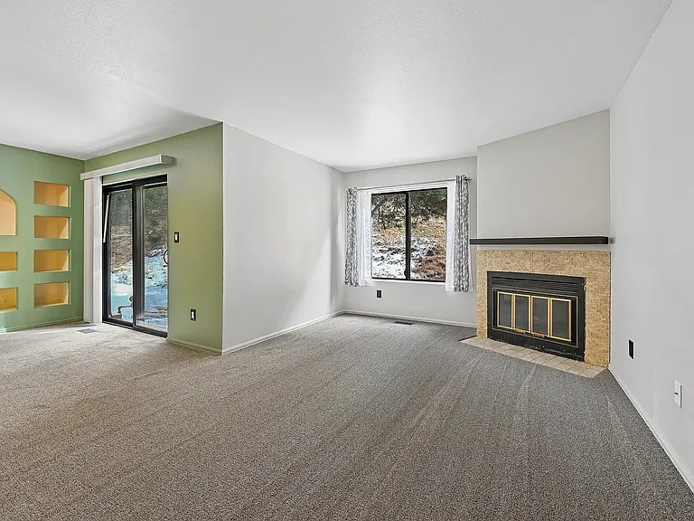 Living Room / Dining Room