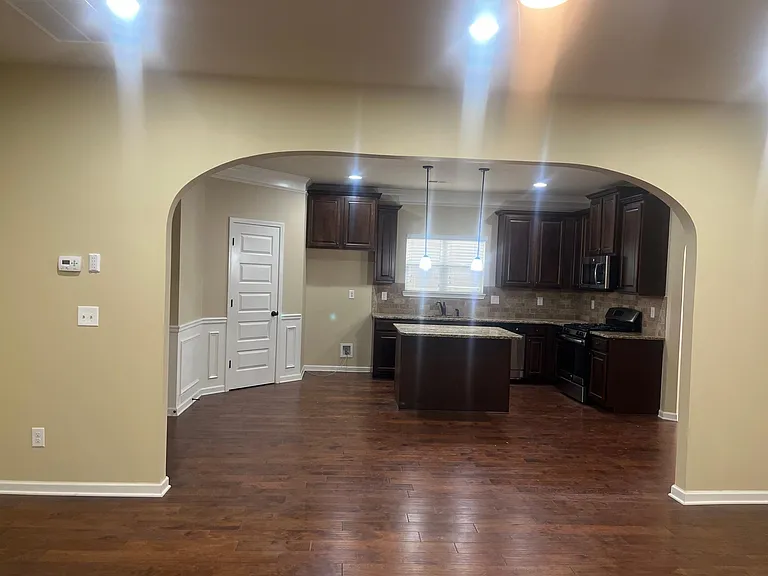 223 Heatherwood Ln — Photo 9