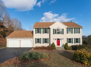 39 Buttonball Ln, Madison, CT 06443