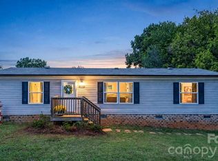 137 Calhoun Rd, Stony Point, NC 28678