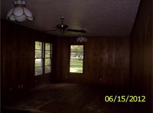 5301 Gulf Ave, Groves, TX 77619