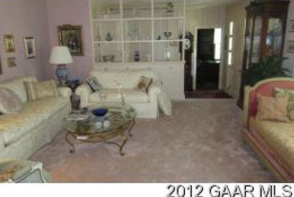 4th image of 36 Woodland Dr