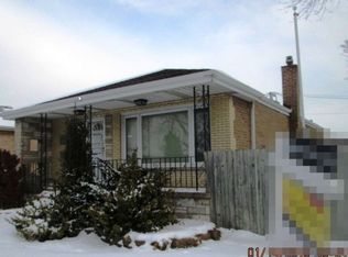 6425 S Narragansett Ave, Chicago, IL 60638