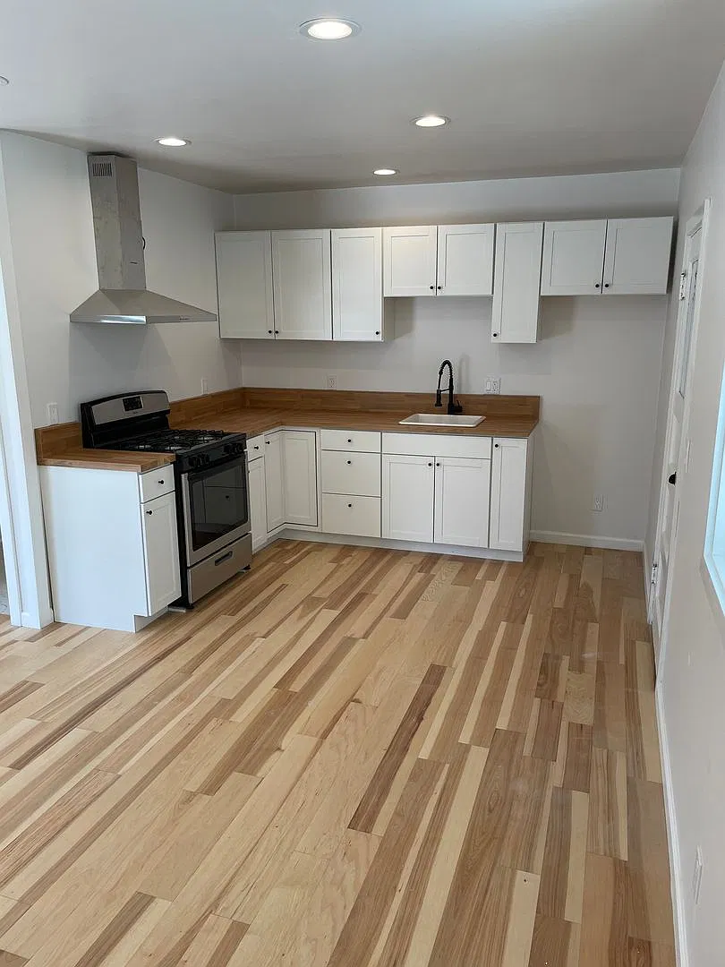 Comfortable and Classic Living in Lincoln Heights at 2216 Griffin Avenue — Photo 4