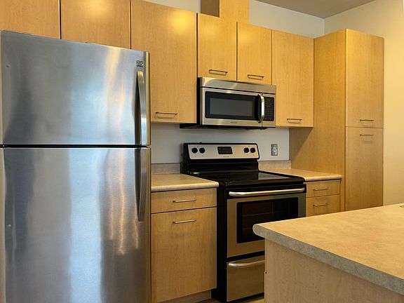 5th image of 710 240th Way SE Unit B201