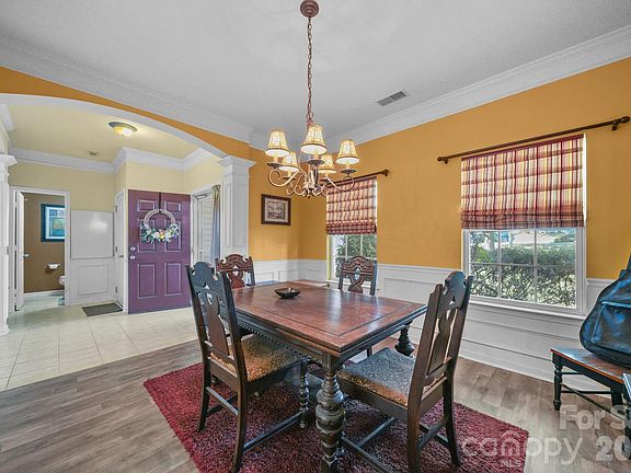 4th image of 2056 Moss Creek Dr