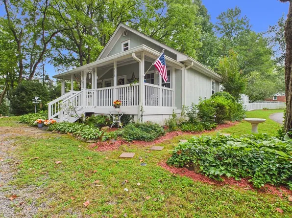 253 Truett Camp Rd, Hayesville, NC 28904