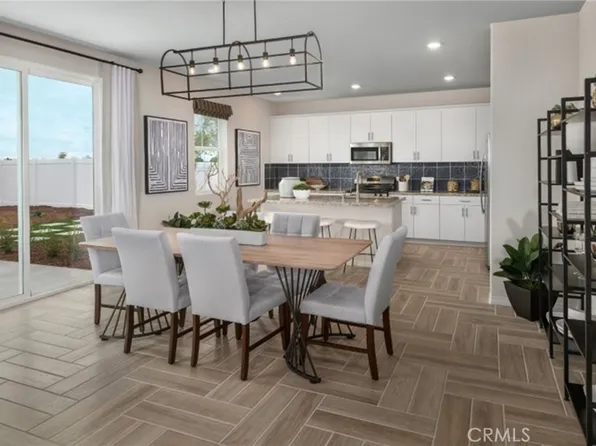 2444 Powell Dr, Rialto, CA 92377