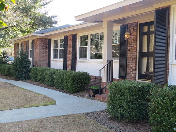 2nd image of 3010 Pinecrest Dr
