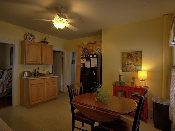 4th image of 14-16 Pinedale Ave