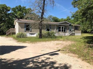 109 Twin Oaks Ln, Elgin, TX 78621