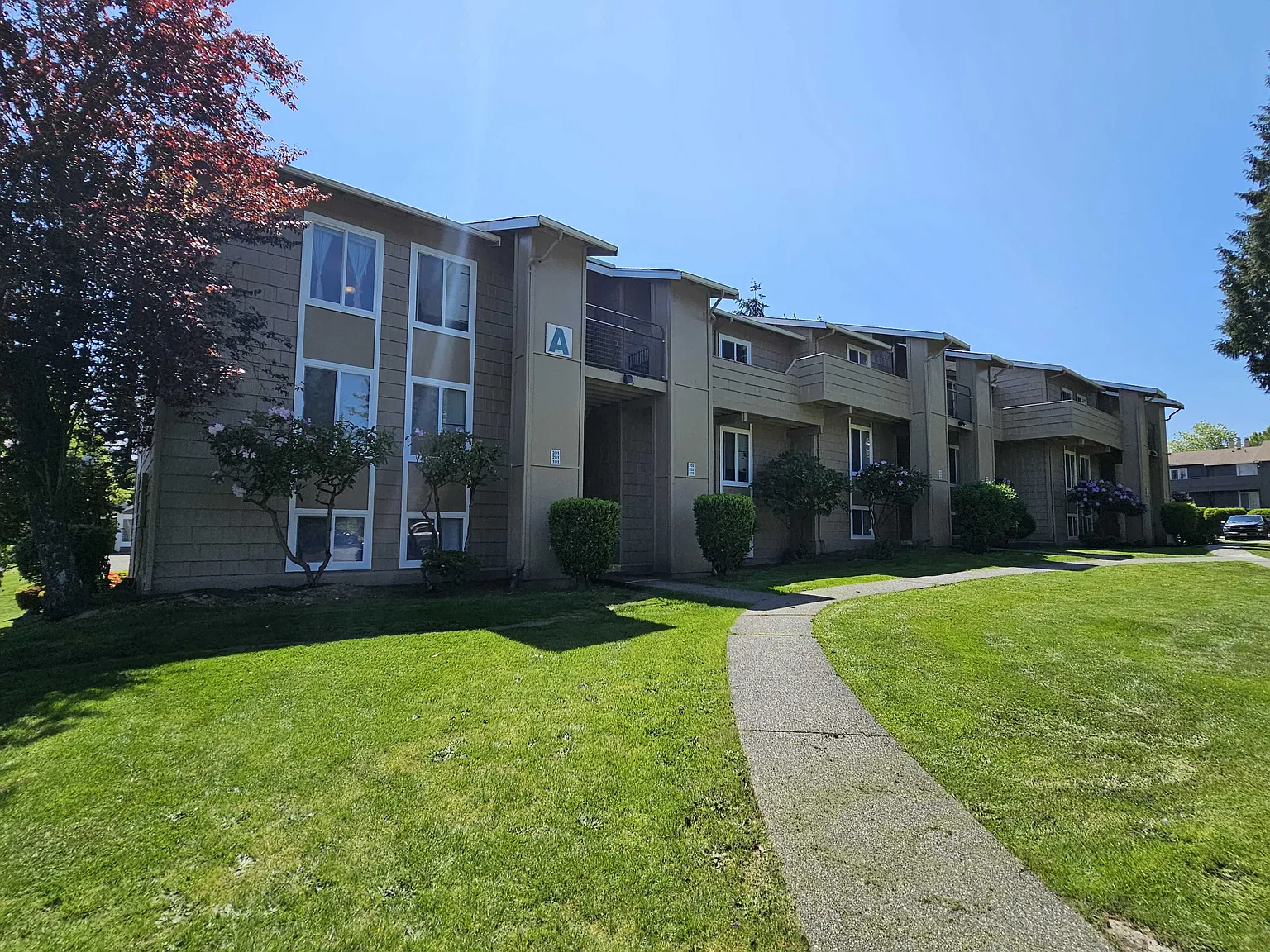 Hillcrest Estates — Photo 4