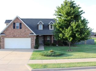 609 Hat Creek Ln, Siloam Springs, AR 72761