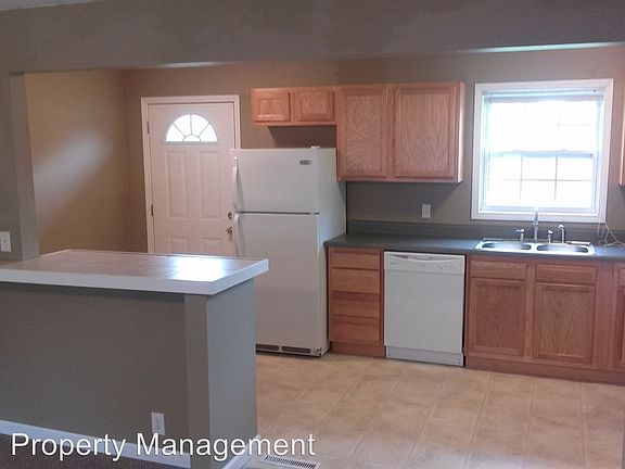 2nd image of 407 E Lincoln St APT 4
