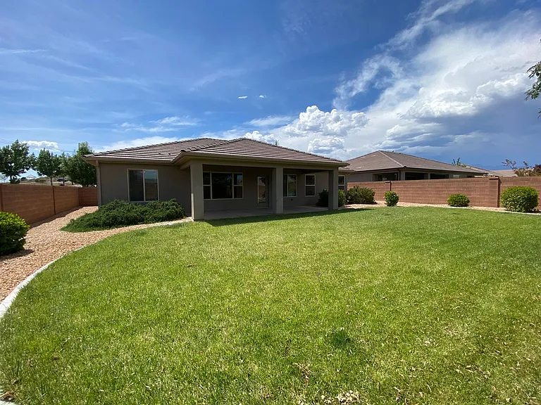 758 N 300 W — Photo 31