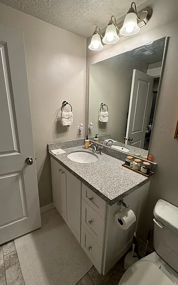 basement private bathroom