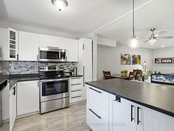 5th image of 536 10th St
