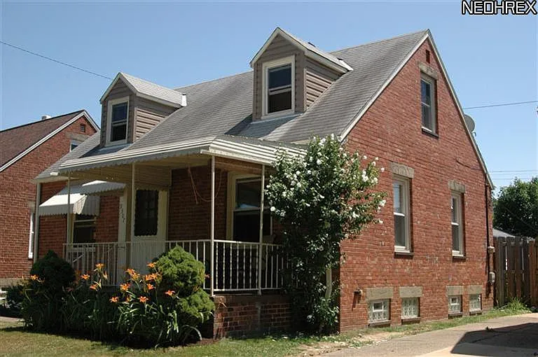 9307 Orchard Ave photo 1