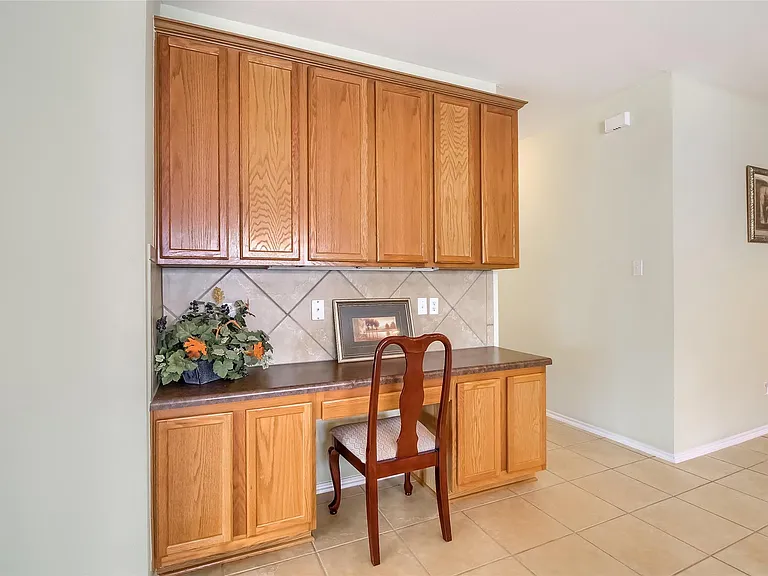 18720 Royal Pointe Dr — Photo 15