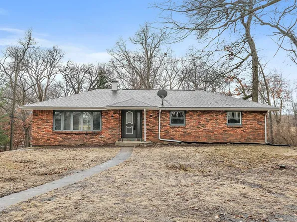3835 Whitfield Dr, Rockford, IL 61102