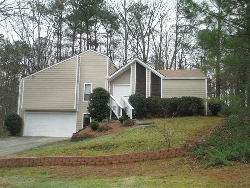 1st image of 2710 Timberline Rd