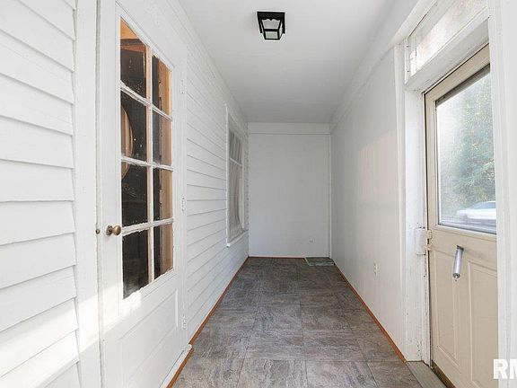 4th image of 1139 18th Ave