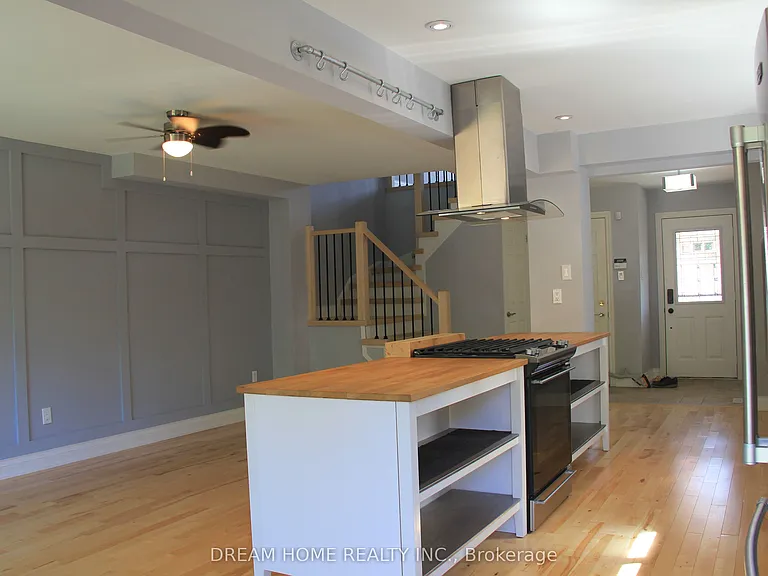 50 Pickett Cres — Photo 5