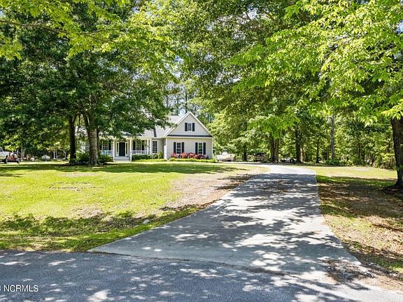 2nd image of 204 Heron Woods Dr