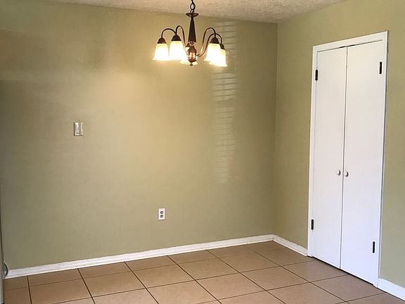 5th image of 13465 Windsong Dr