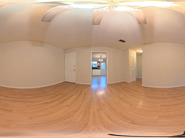 545 Moncrief Ave — Photo 3