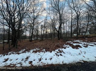 6 Linn Cir #1, Bushkill, PA 18324