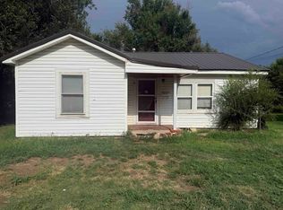 710 N Forrest Ave, Watonga, OK 73772