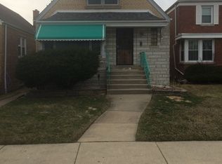 8812 S Crandon Ave, Chicago, IL 60617