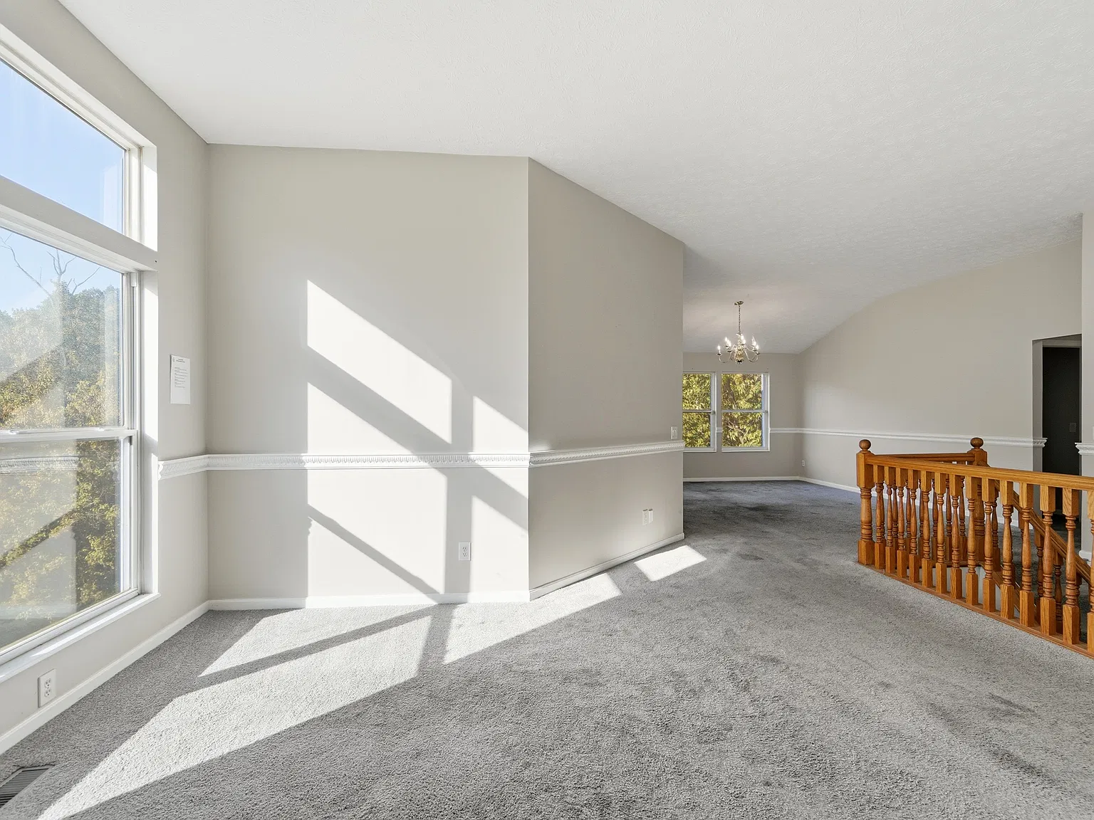 4 bed, 2200 sqft, $2,500 — Photo 4