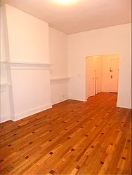 Rented by R New York