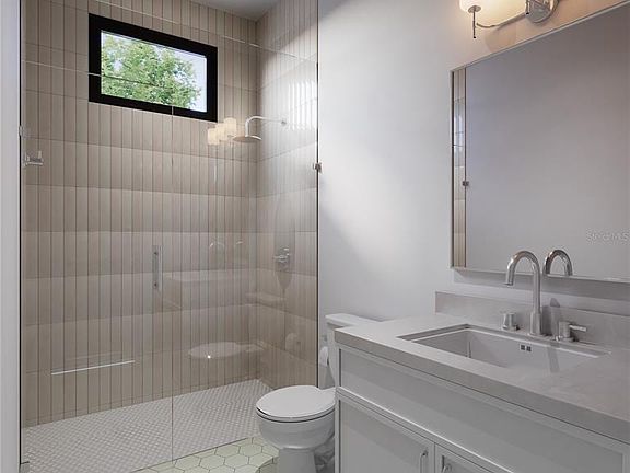 5th image of 2609 ROSEMOND COURT