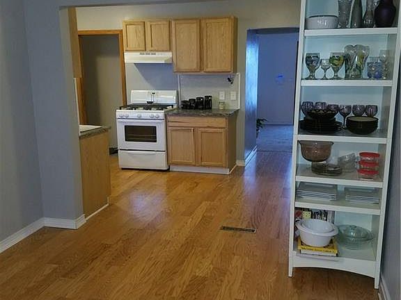 5th image of 19 Santus Dr