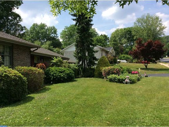 4th image of 48 Hearthstone Dr